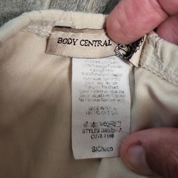 Body central strapless dress 👗 - Picture 8 of 10